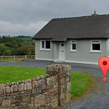 Сasa de vacaciones Hill House Castlebar